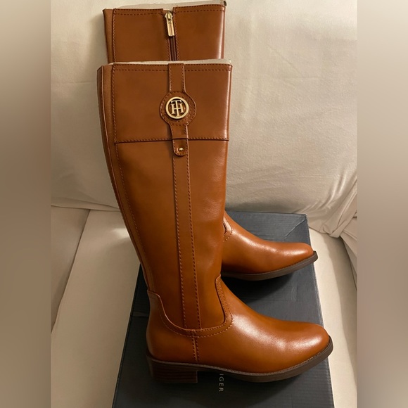 NIB Tommy Hilfiger Imina Almond Toe Knee High Boots Size 5.5 - Picture 12 of 16